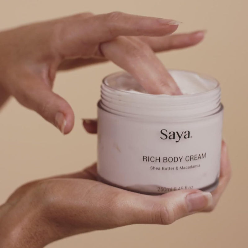 Rich Body Cream Deeply Nourishing Moisturizer With Shea Butter, Macadamia Oil & Cocoa Butter Hydrating Cream for Dry Skin Instant Hydration, Softness & Elasticity Restorative Body Cream 250ml