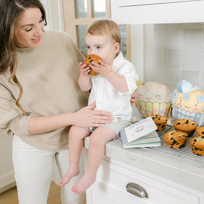 Snuggle Muffins Snuggler & Bedtime Story Time Book Gift Set with a Delicious Recipe for a Sweet Treat to Bring Families Together in The Kitchen! Soft & Cuddly Learning (Buddy Blueberry)