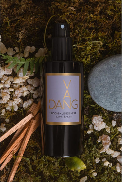 Van Dang Room & Linen Spray Mist | Home Fragrance Long Lasting Living Room Air Freshener Aromatherapy Deodorizer Bedding Pillow Mist Spray Notes of Rose, Muguet, Patchouli, Oak Moss, Musk (Rosa Luna)