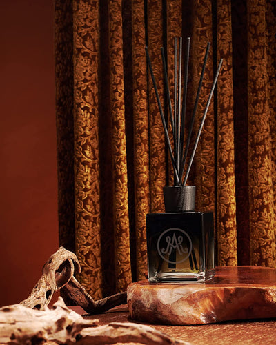 Amanda de Montal Fortitudo Lignorum Diffuser - Notes of Firewood, Leather, Incense & Vetiver - 500 ML